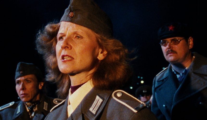 dasdeutschekettensaegenmassaker_filmgalerie451_1_0 Grenzgänger am Tag der Einheit: DAS DEUTSCHE KETTENSÄGENMASSAKER