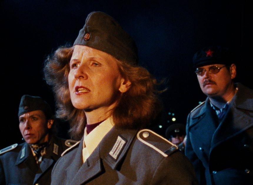 dasdeutschekettensaegenmassaker_filmgalerie451_1_0 Grenzgänger am Tag der Einheit: DAS DEUTSCHE KETTENSÄGENMASSAKER